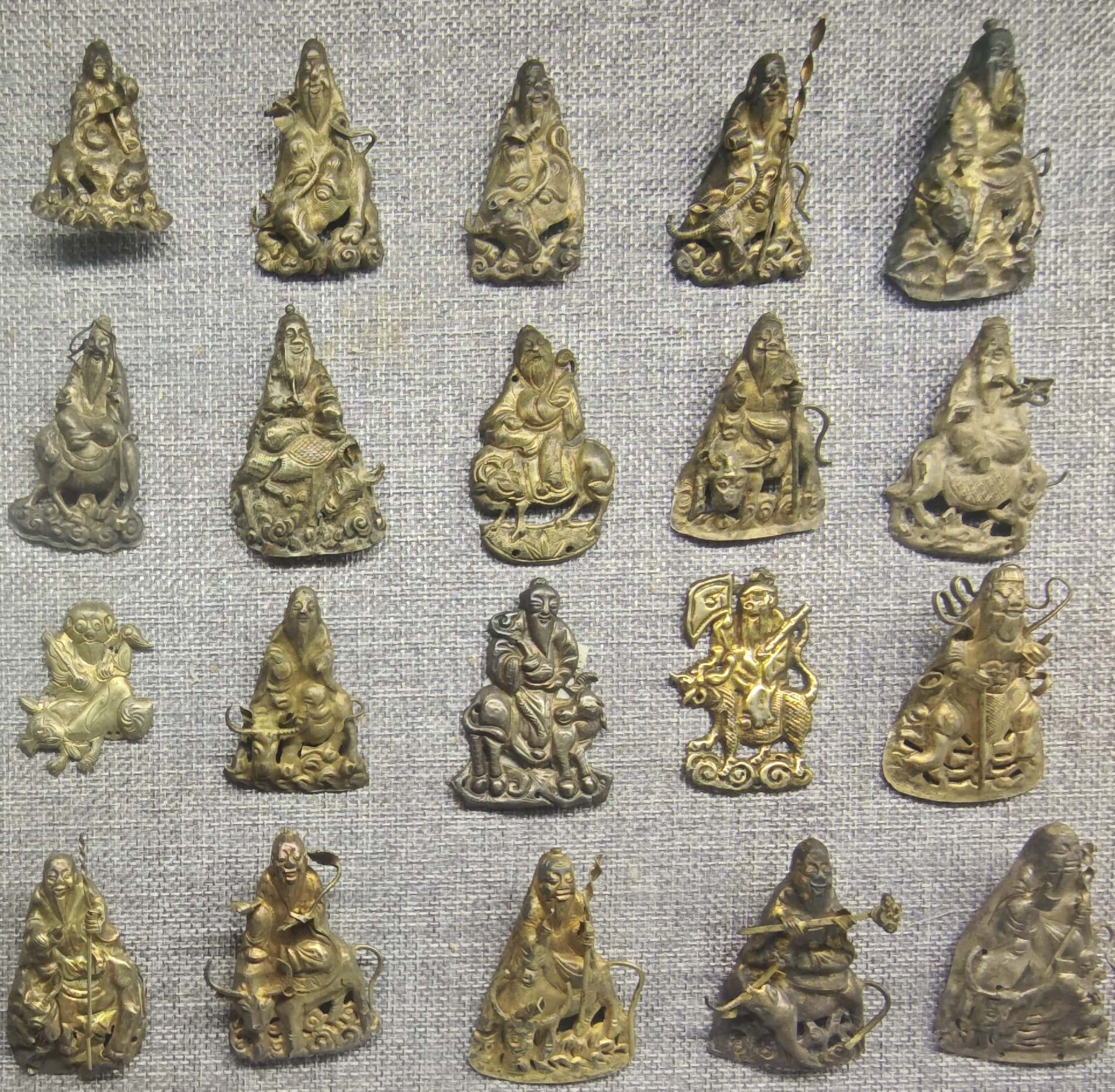 微信图片_20251211113215_103_142_副本.jpg